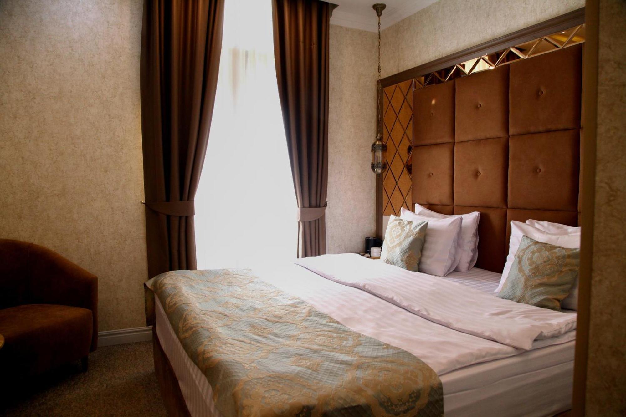 Aqua Hotel Тбилиси Экстерьер фото