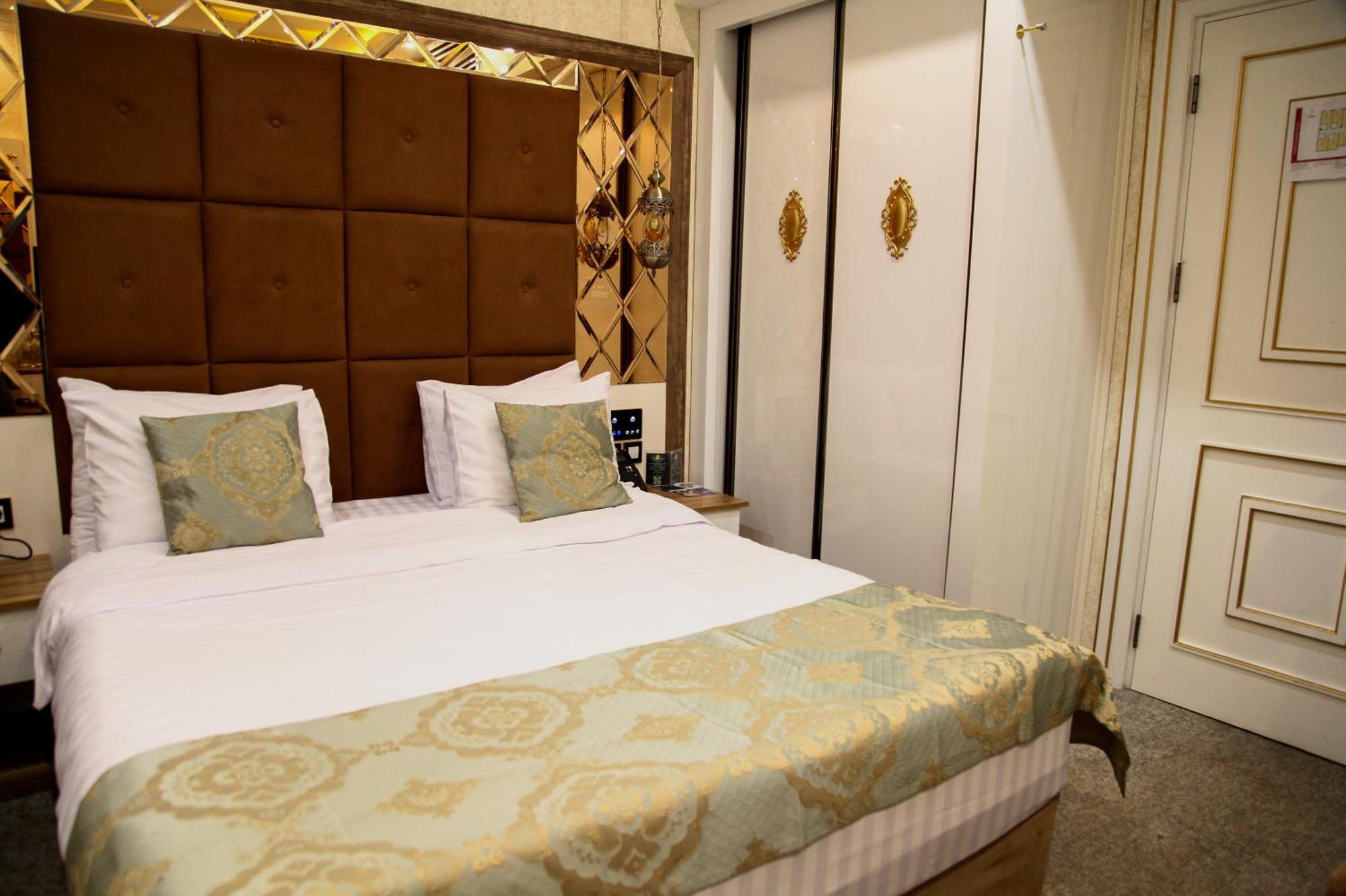 Aqua Hotel Тбилиси Экстерьер фото